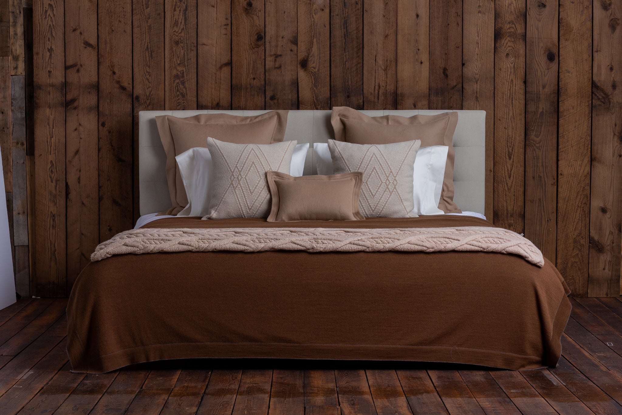 Home | Tokyo Bed Blanket | Dark Grey / Cognac