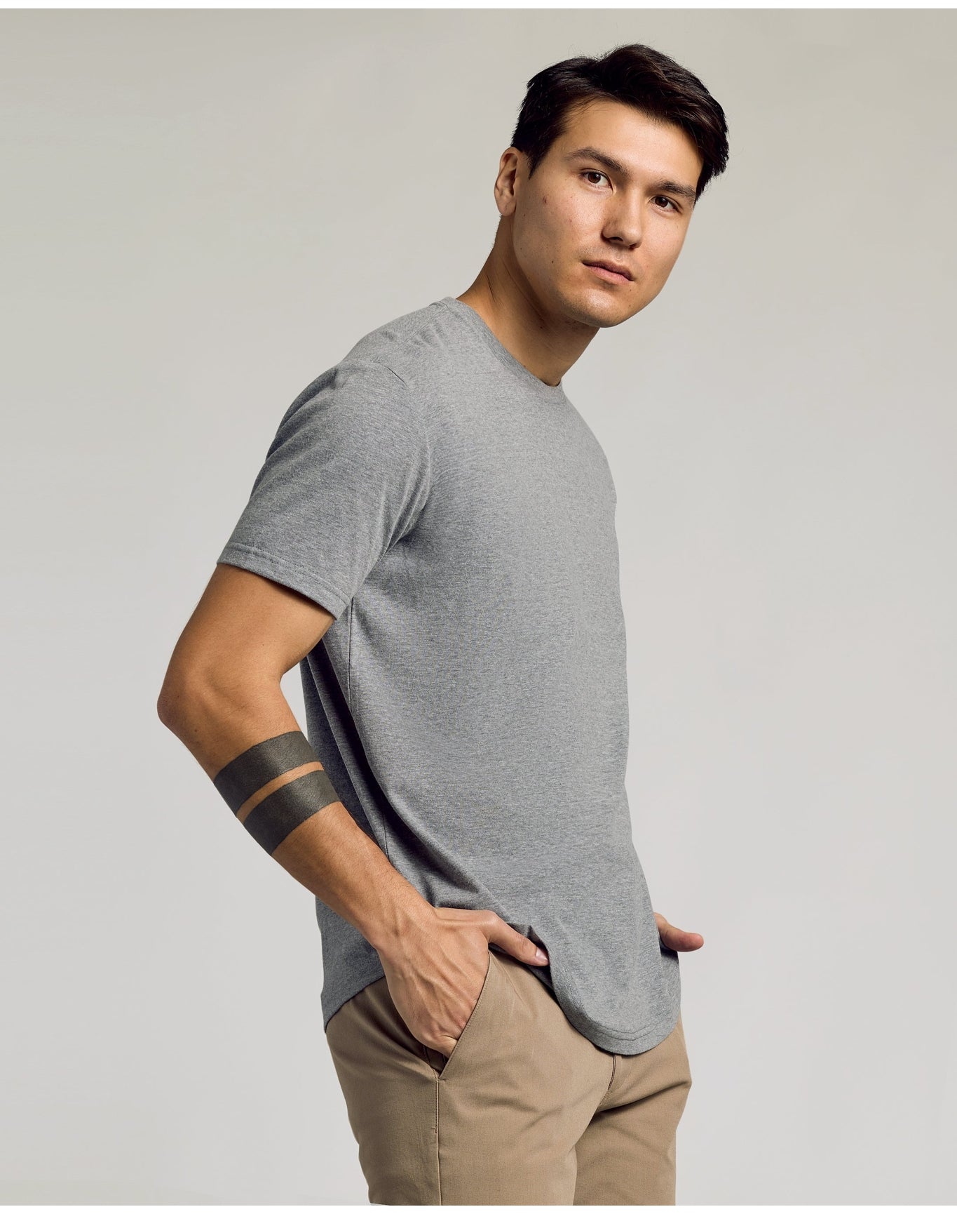 Curved Hem Classic Crew Neck | Heather Gray