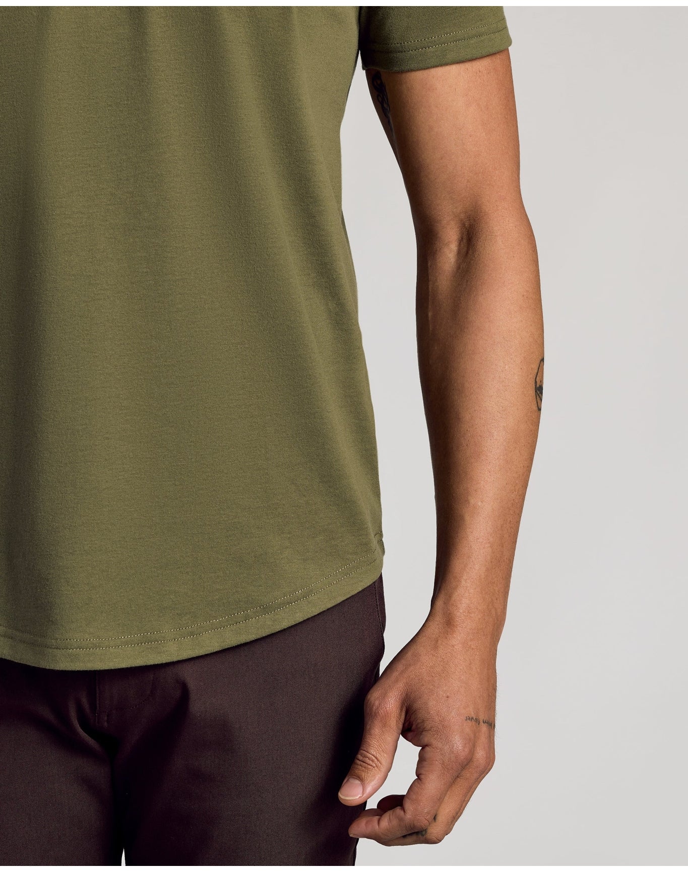 Curved Hem Classic Crew Neck | Military Green