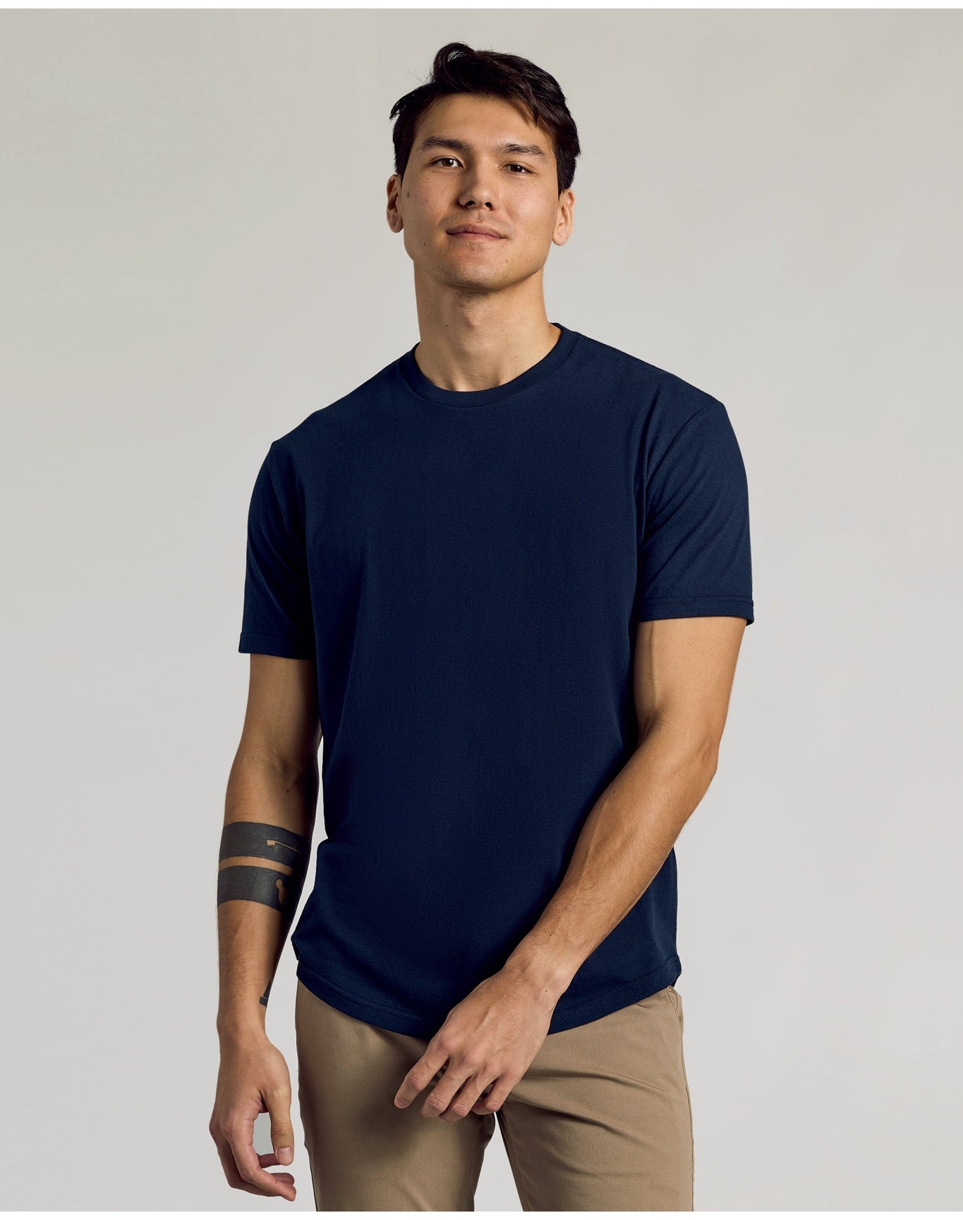 Curved Hem Classic Crew Neck | Navy