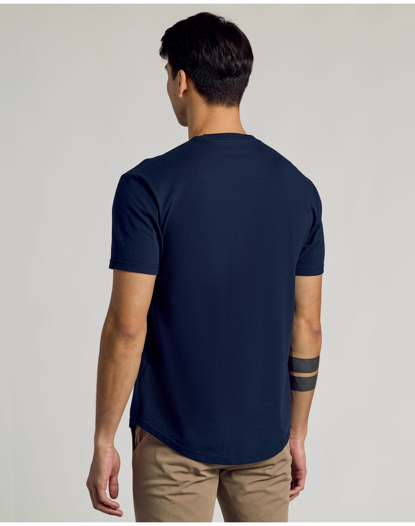 Curved Hem Classic Crew Neck | Navy