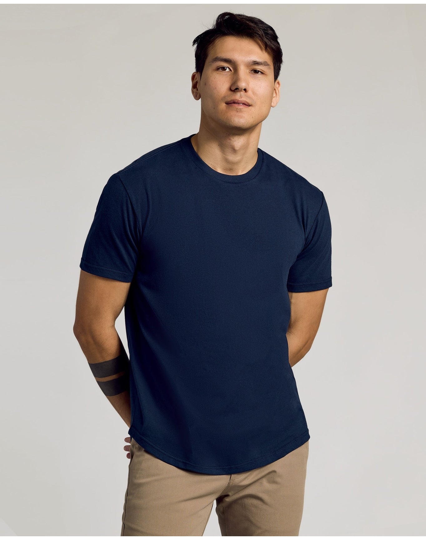Curved Hem Classic Crew Neck | Navy