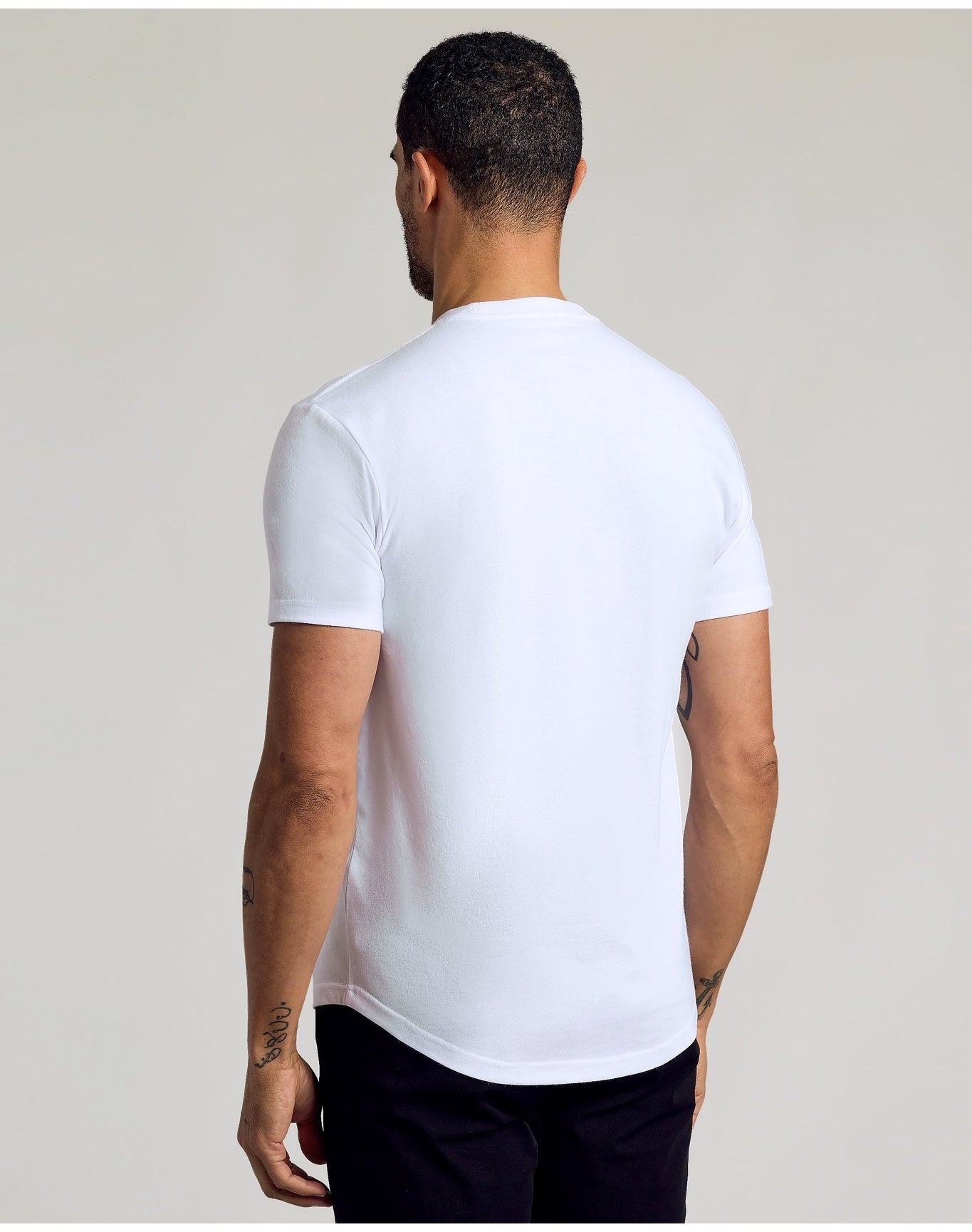 Curved Hem Classic Crew Neck | White
