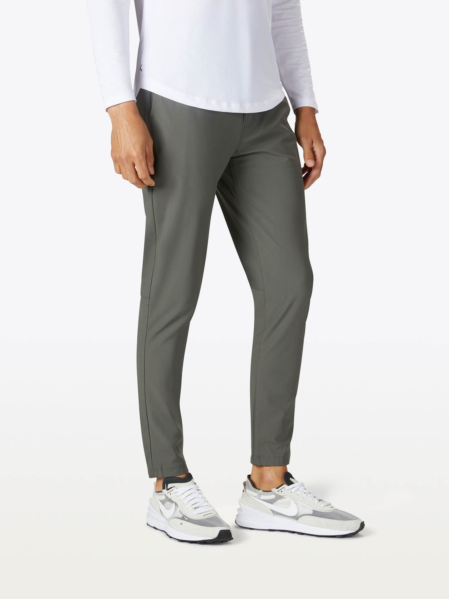 Mens | AO Slim-Fit Versaknit Jogger Tall | Dark Pine