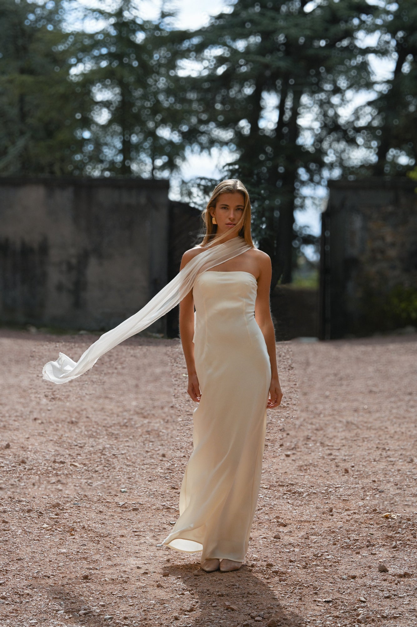 Vitoria Cape Dress | Ivory