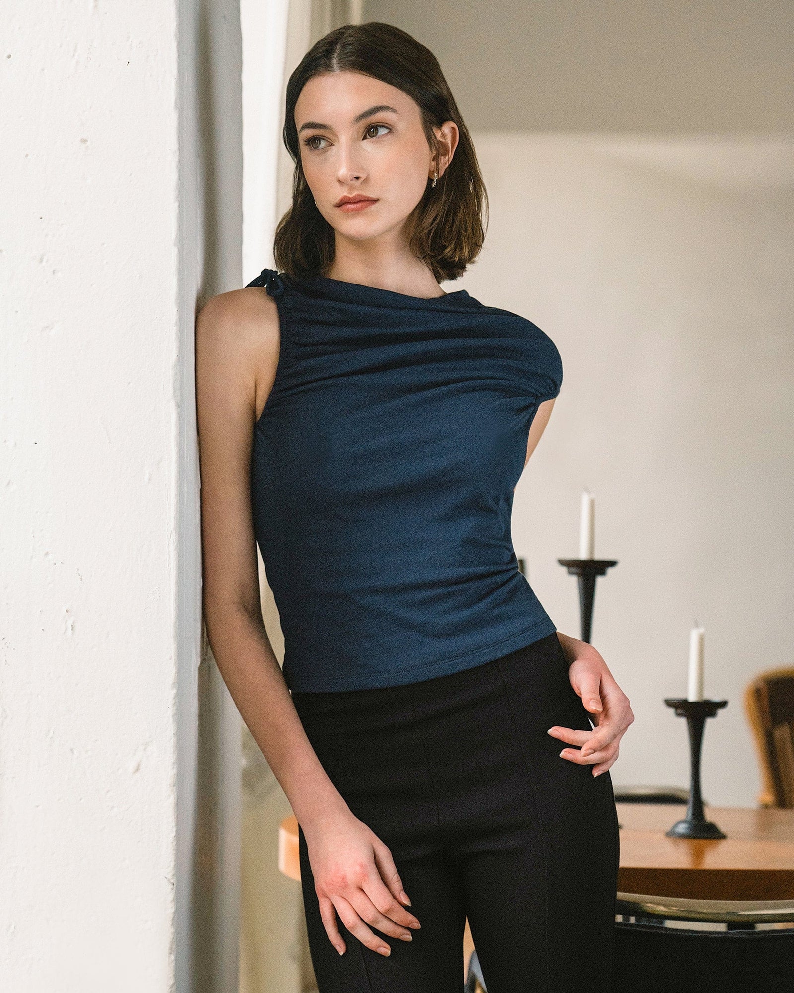 Laura | Delphine Ruched Sleeveless Tee in Size Small