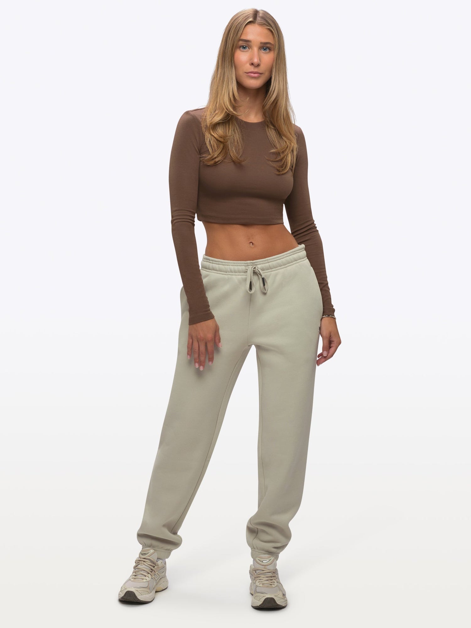 Womens | Long Sleeve Slim-Fit Tomboy-Cotton Cropped Tee | Mocha