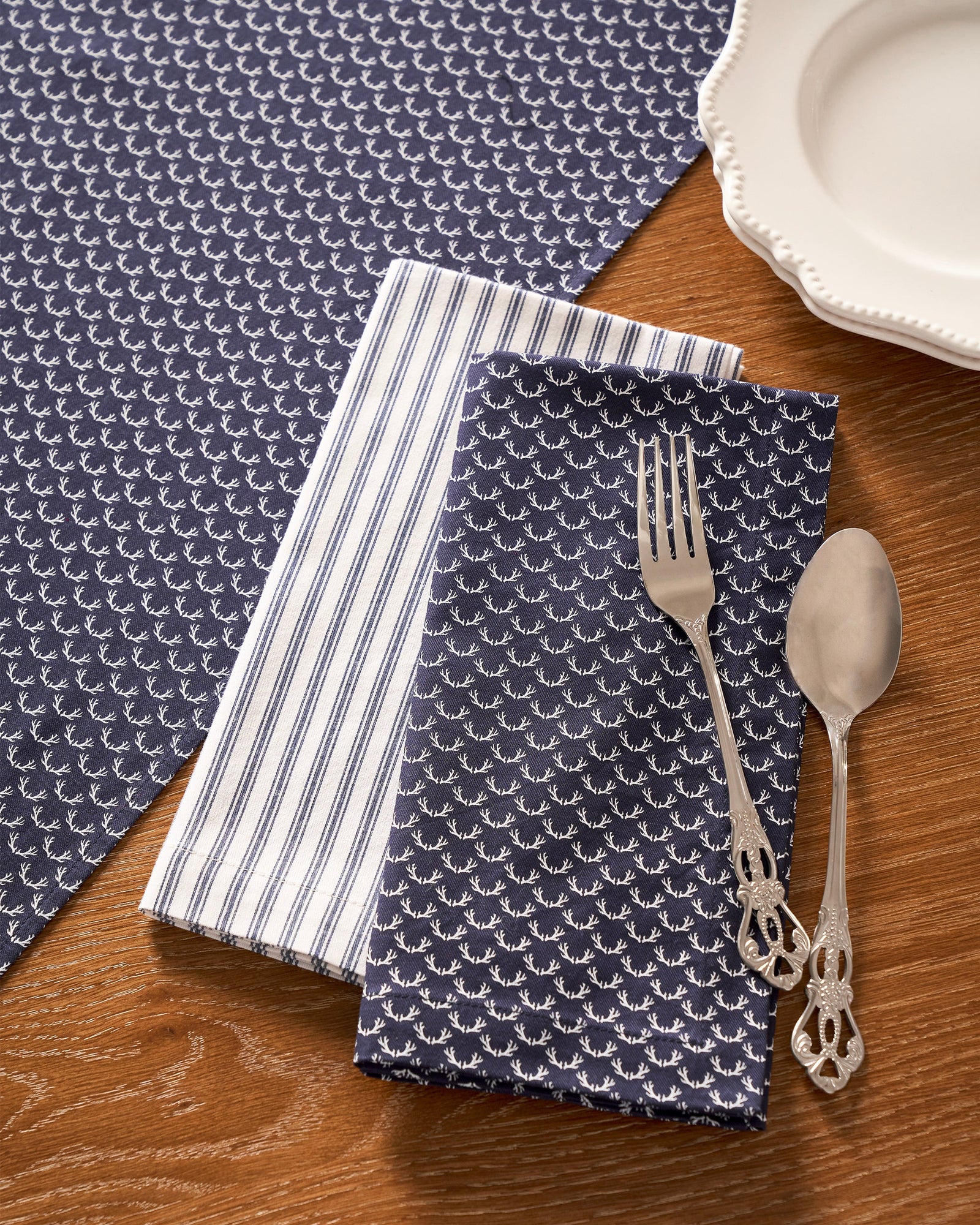 Signature Twill Table Napkins | Nordic Antlers