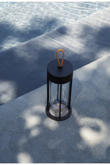 In Vitro Unplugged Outdoor Portable 3000K | Black
