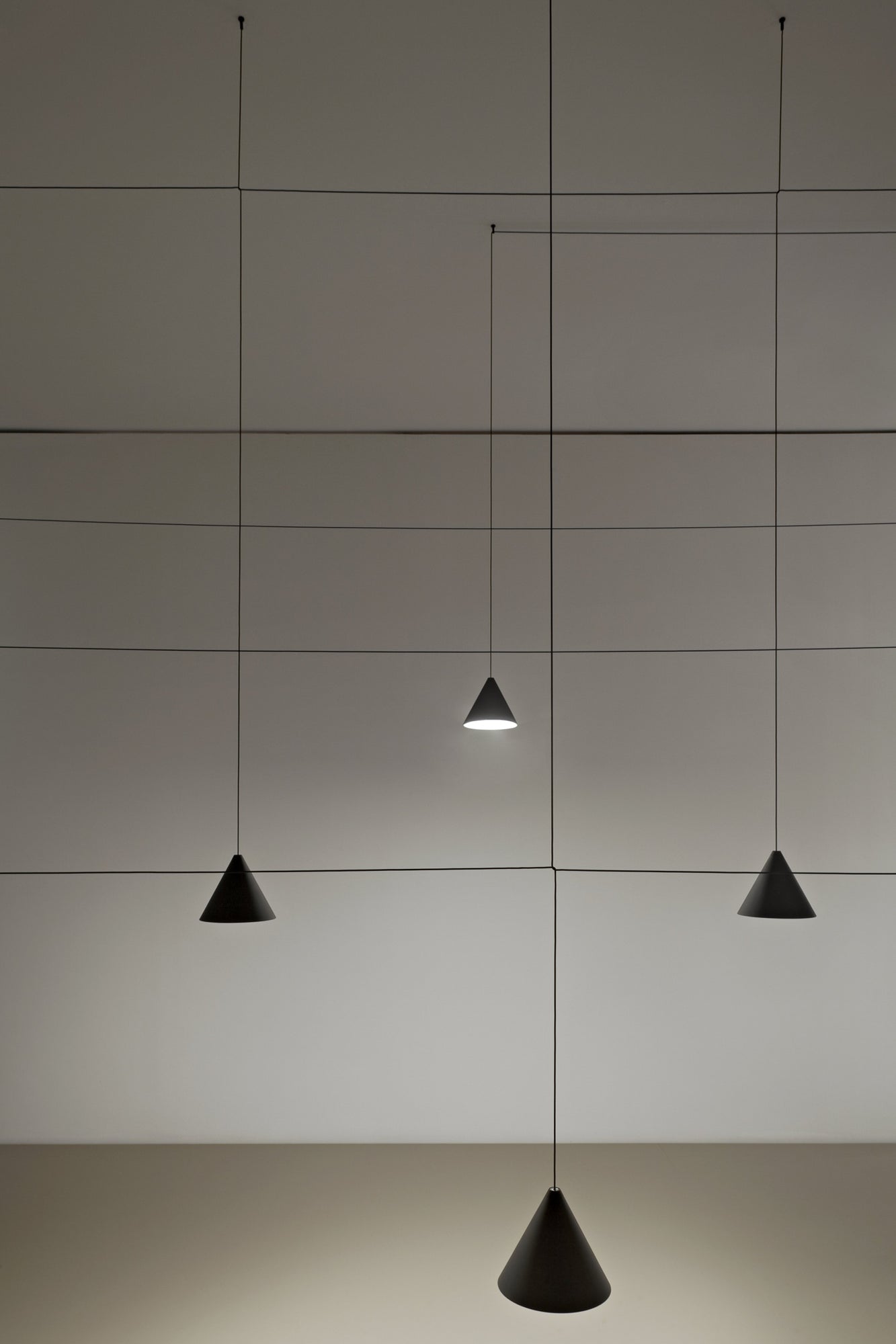 String Light Cone Suspension 22m Element | Black