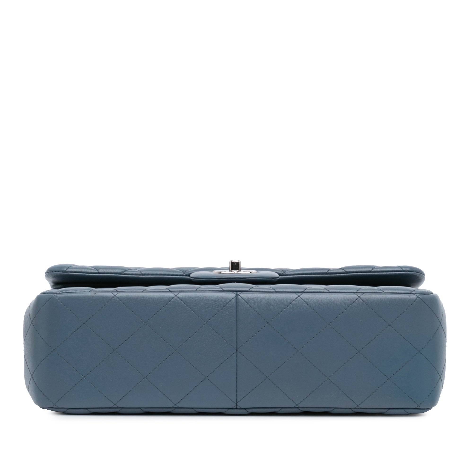 Chanel | Pre-Owned Jumbo Classic Lambskin Double Flap - III | Blue/Dark Blue