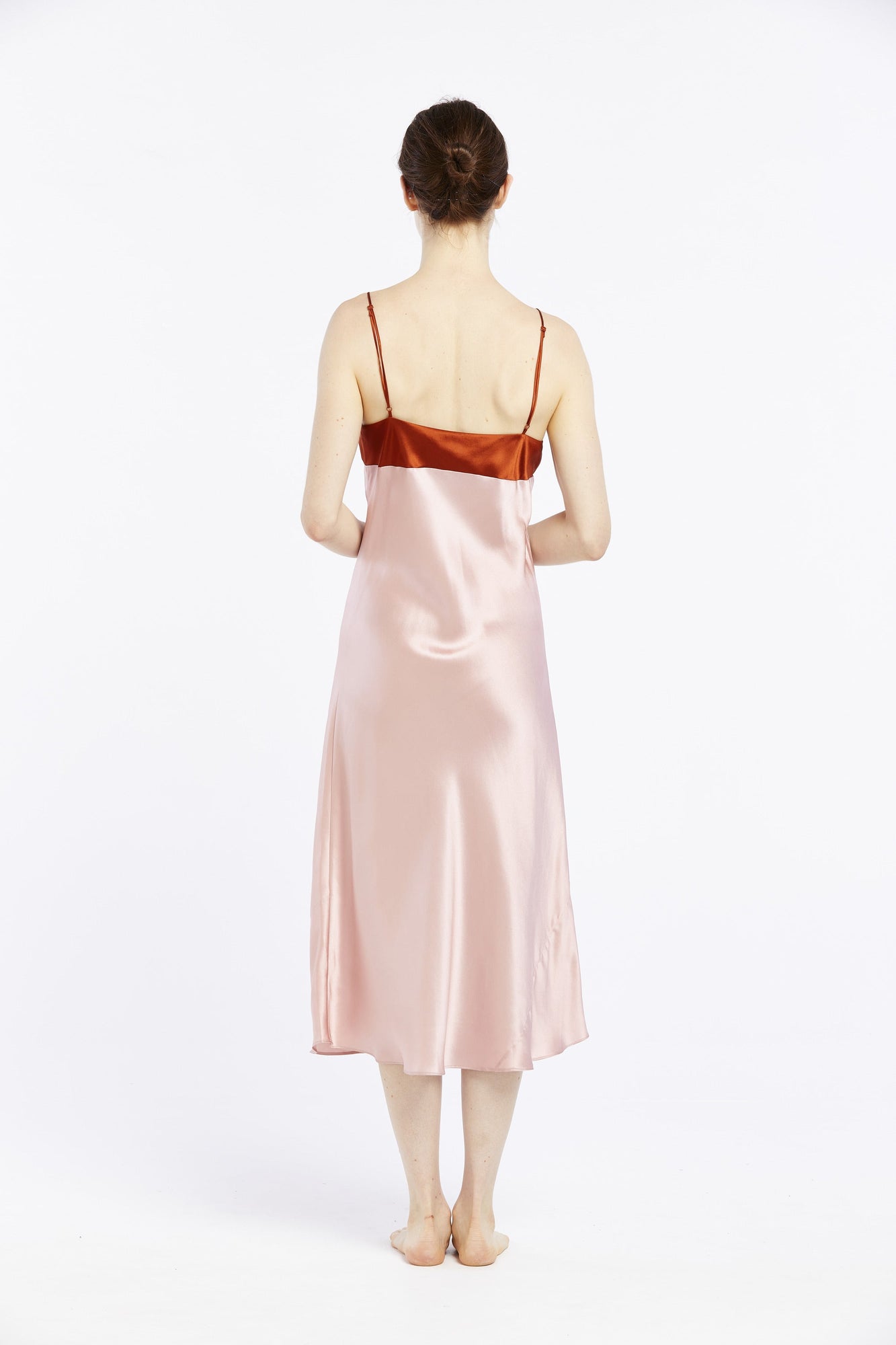 Contrast wide band V-neck long nite | Dusty Rose/Amber