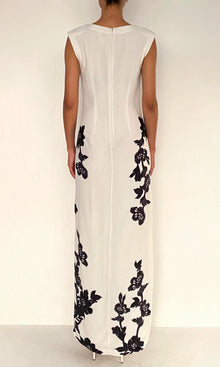 Hemant And Nandita | Aahi Heavy Crepe Maxi Dress | Black/White