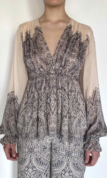 Hemant And Nandita | Chavi Viscose Flat Chiffon Gathered Top | Eggshell