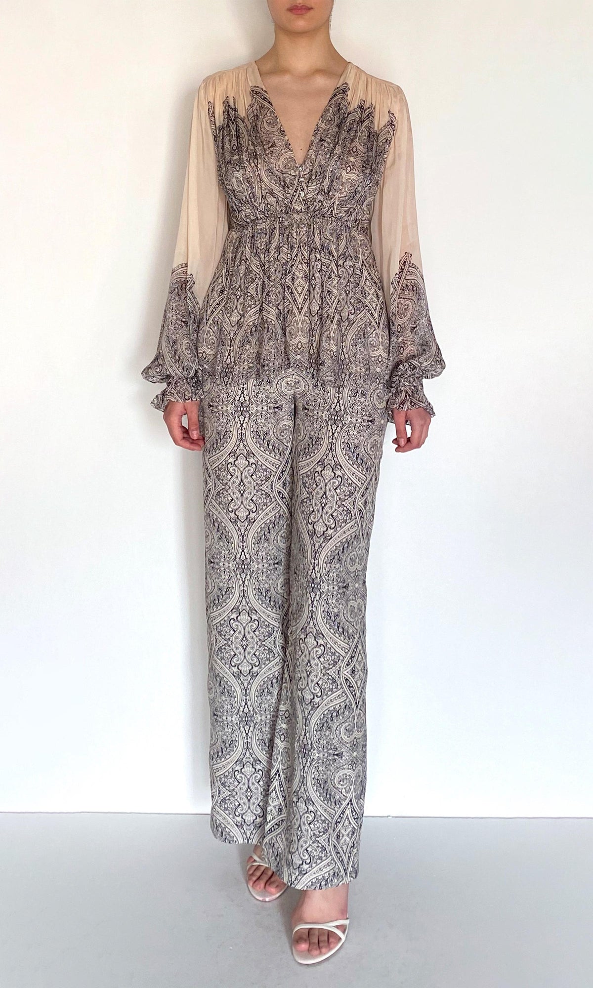 Hemant And Nandita | Chavi Viscose Flat Chiffon Gathered Top | Eggshell