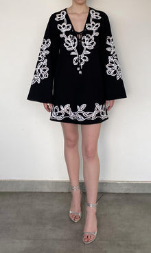 Hemant And Nandita | Daha Cotton Flex Kaftan | Black White