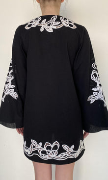 Hemant And Nandita | Daha Cotton Flex Kaftan | Black White