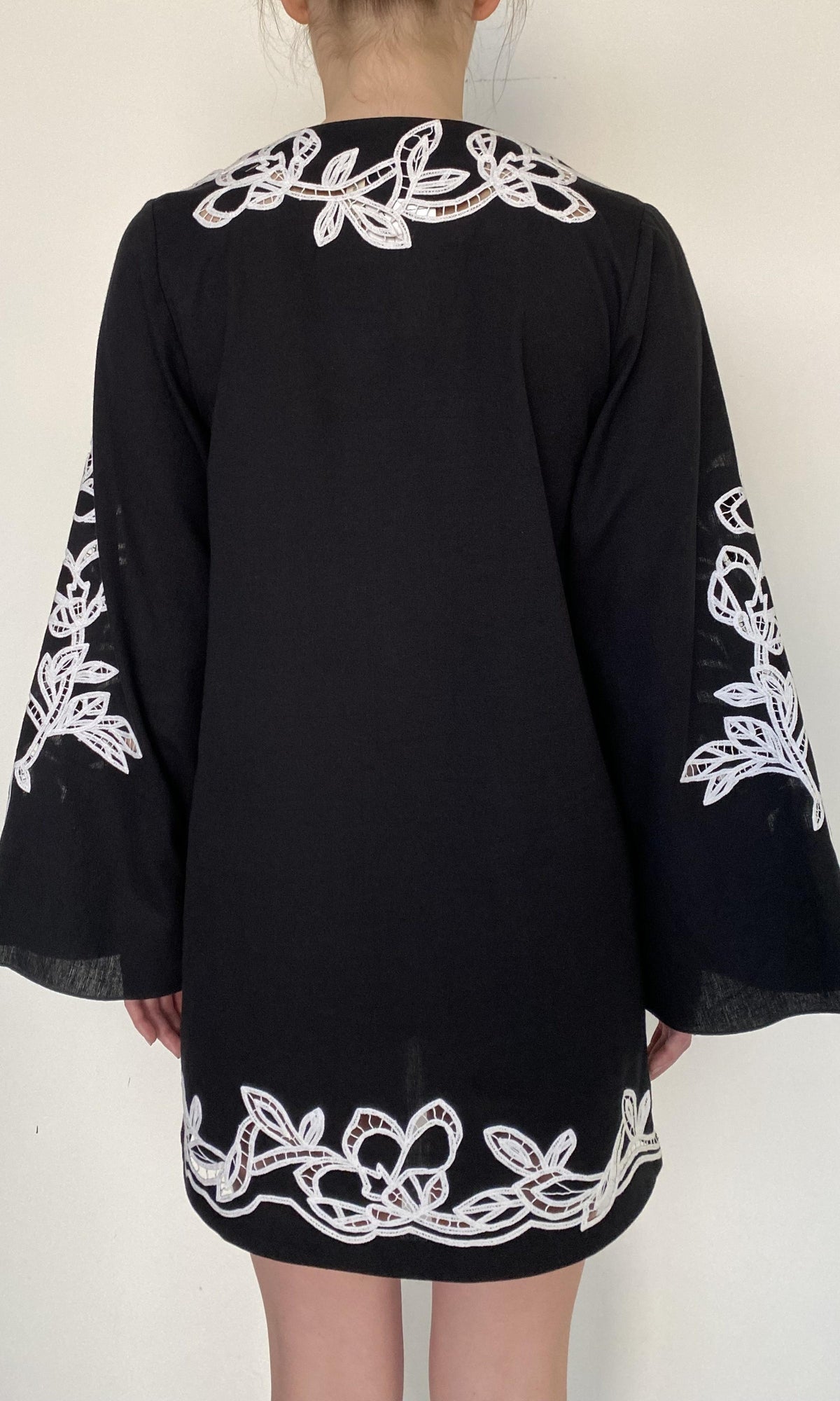Hemant And Nandita | Daha Cotton Flex Kaftan | Black White