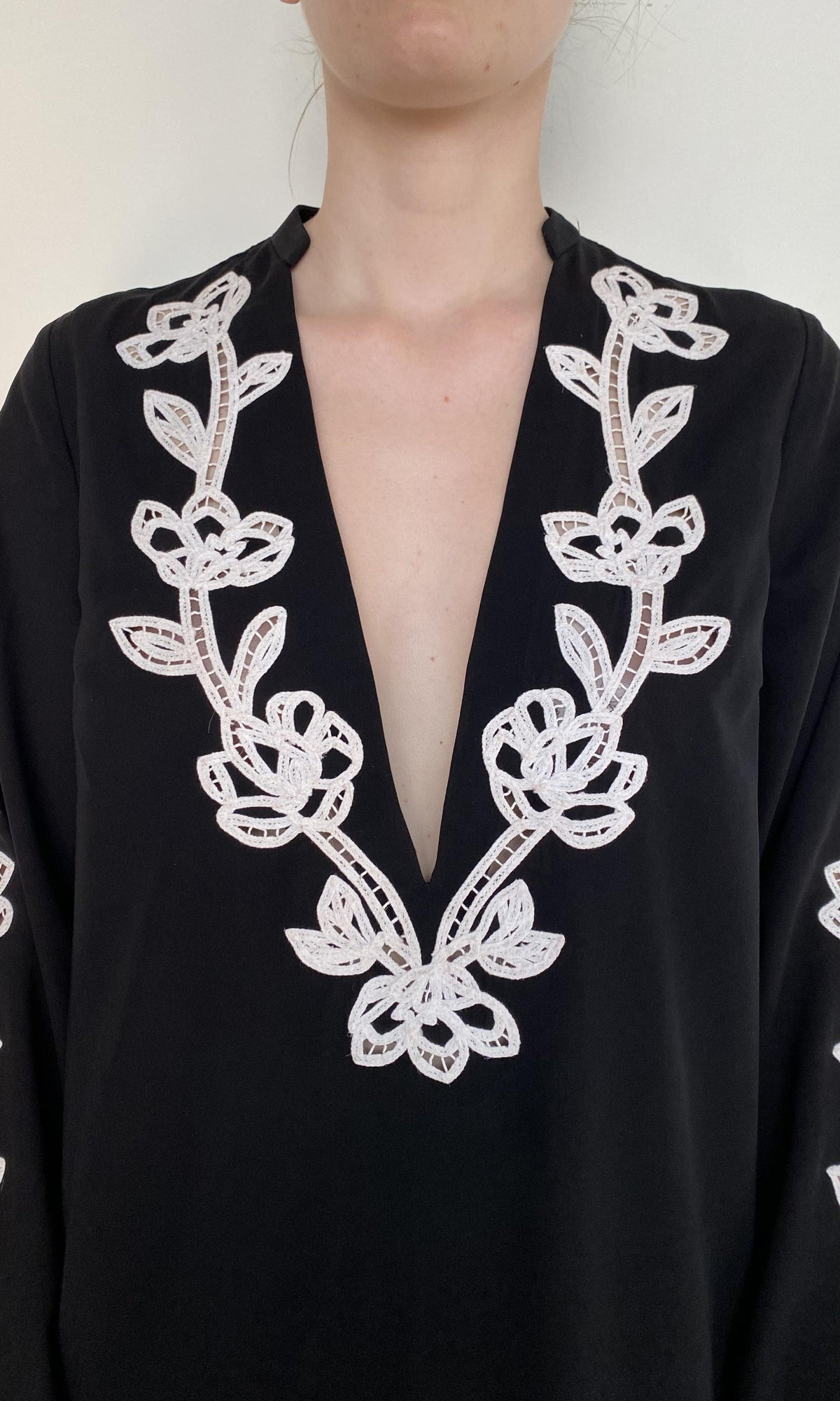 Hemant And Nandita | Daha Polyester Crepe Long Kaftan | Black White