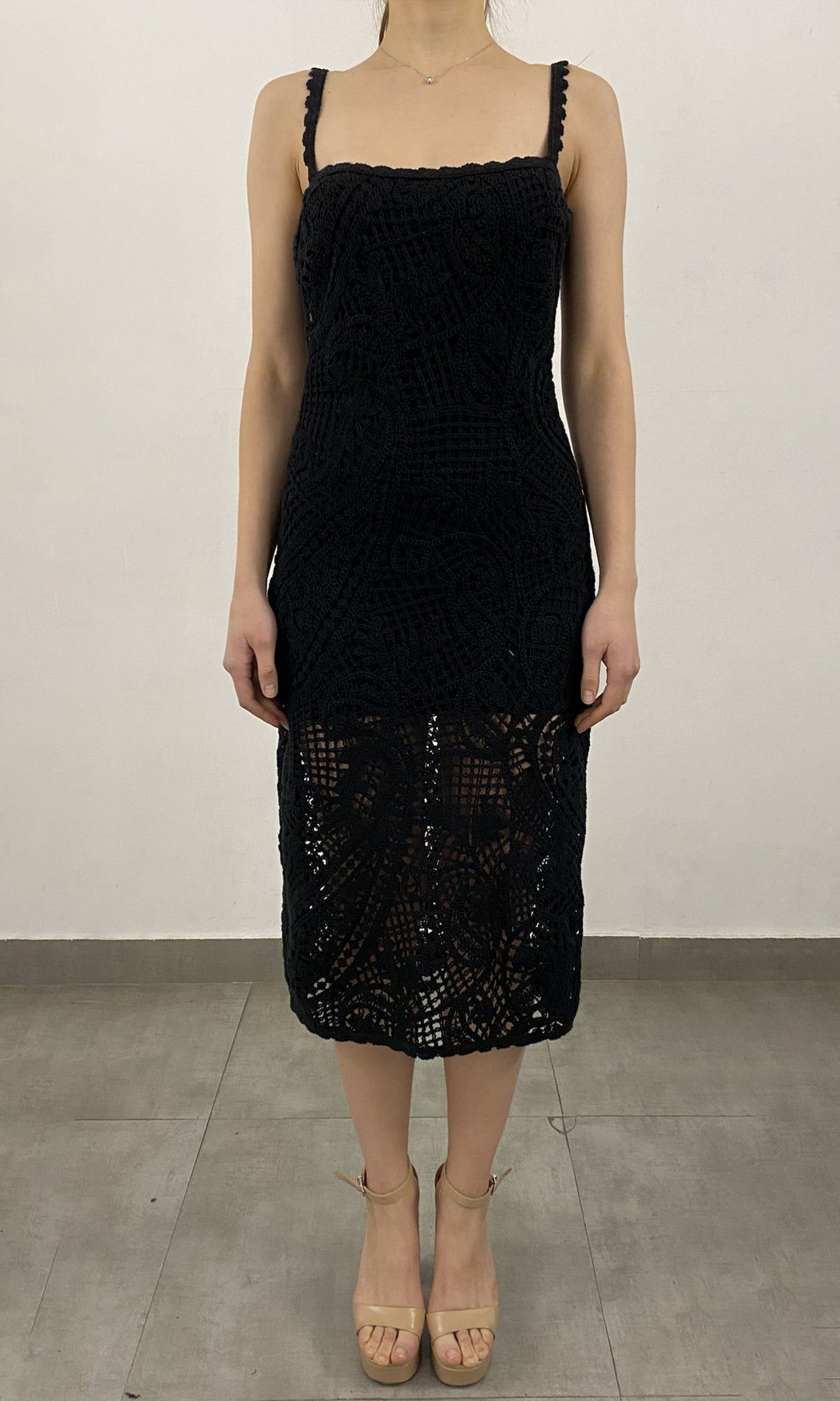 Hemant And Nandita | Dua Crochet Palm Midi Dress | Black