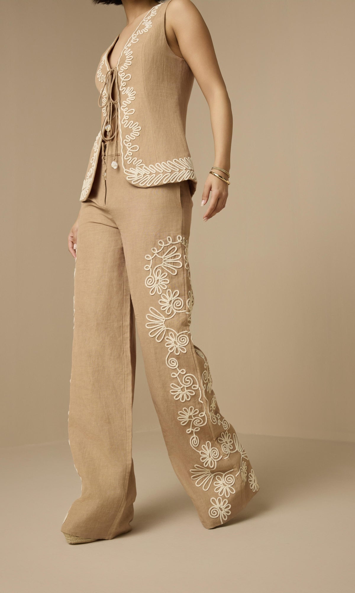 Hemant And Nandita | Mihi Linen Cotton Vest | Brown Off White