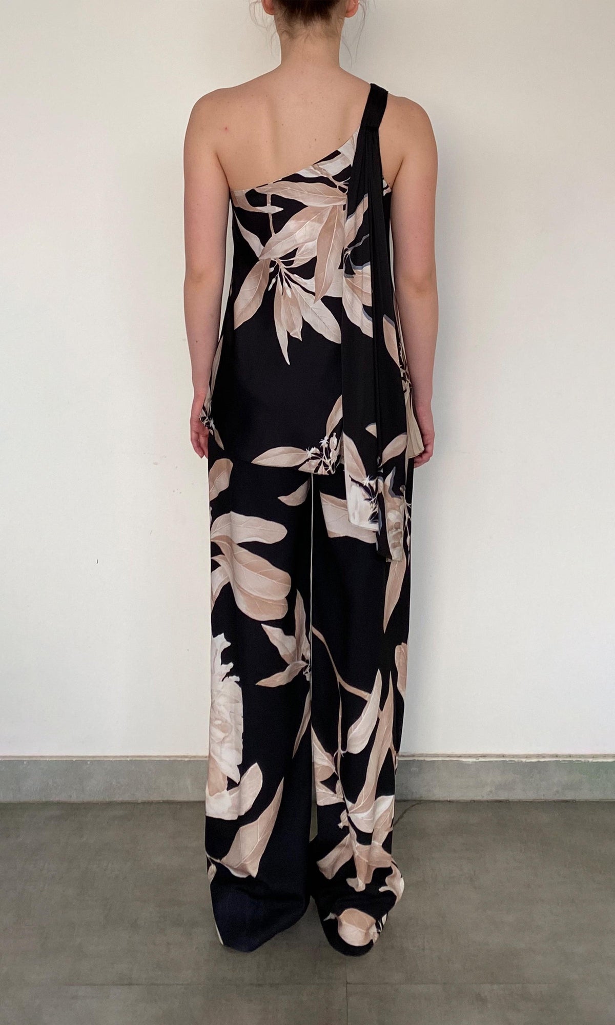Hemant And Nandita | Niru Polyester Crepe Pants | Black