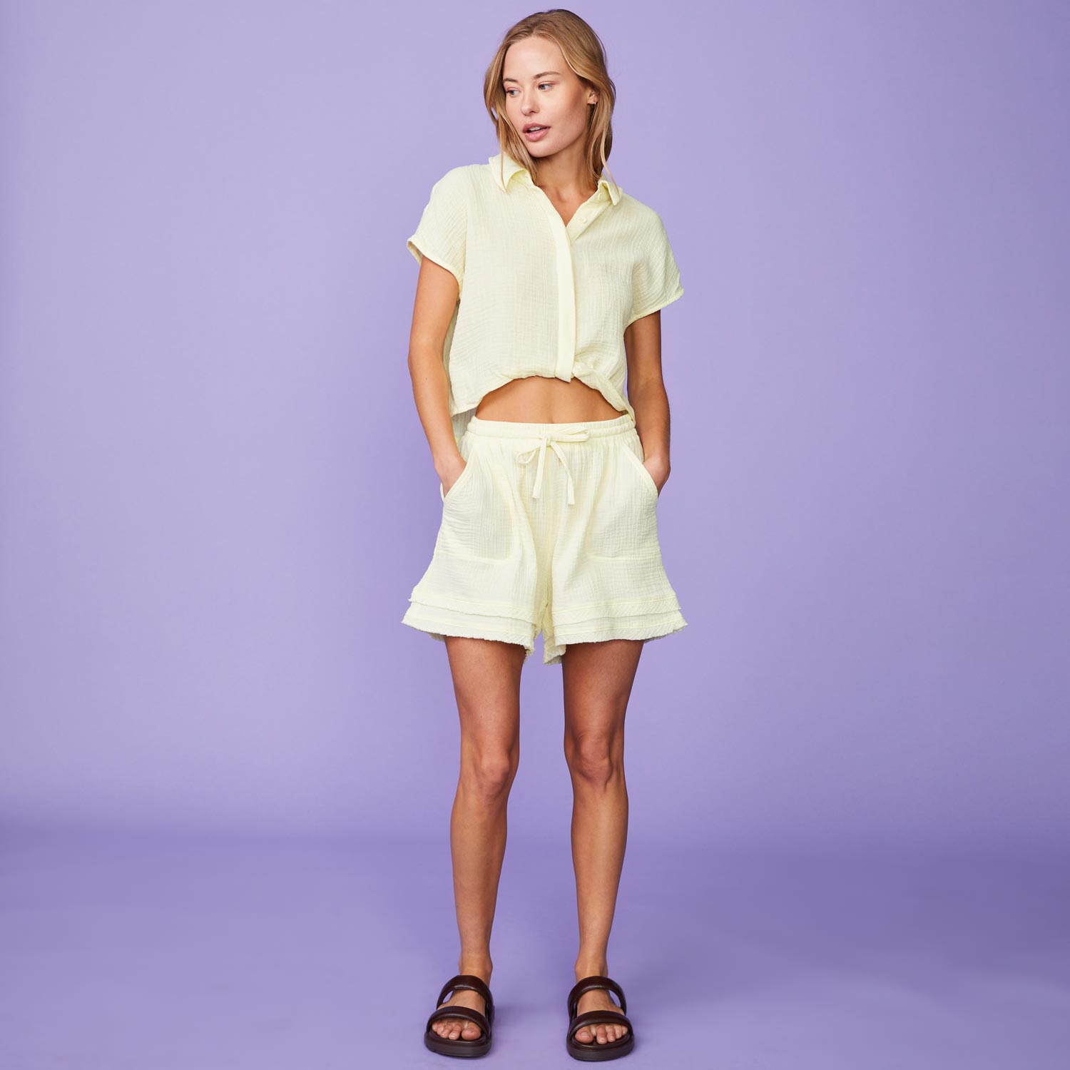 Full View of model wearing the Gauze Short Sleeve Shirt in Lemon