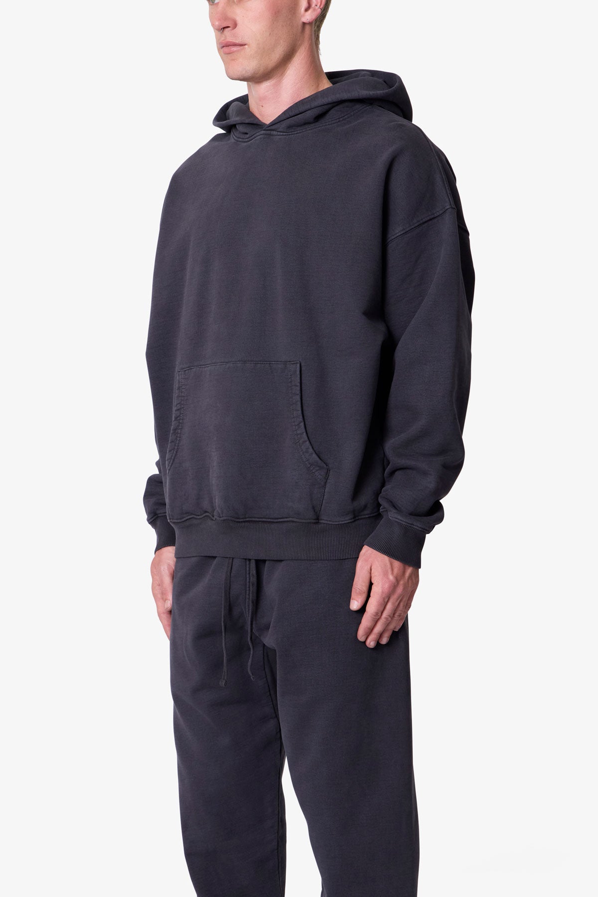 Heavy Basic Hoodie | Washed Black