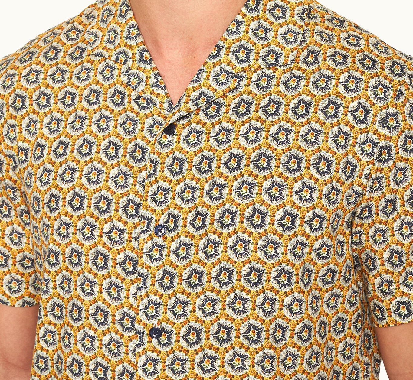 Hibbert Roseate Print Classic Fit Capri Collar Shirt | Mango