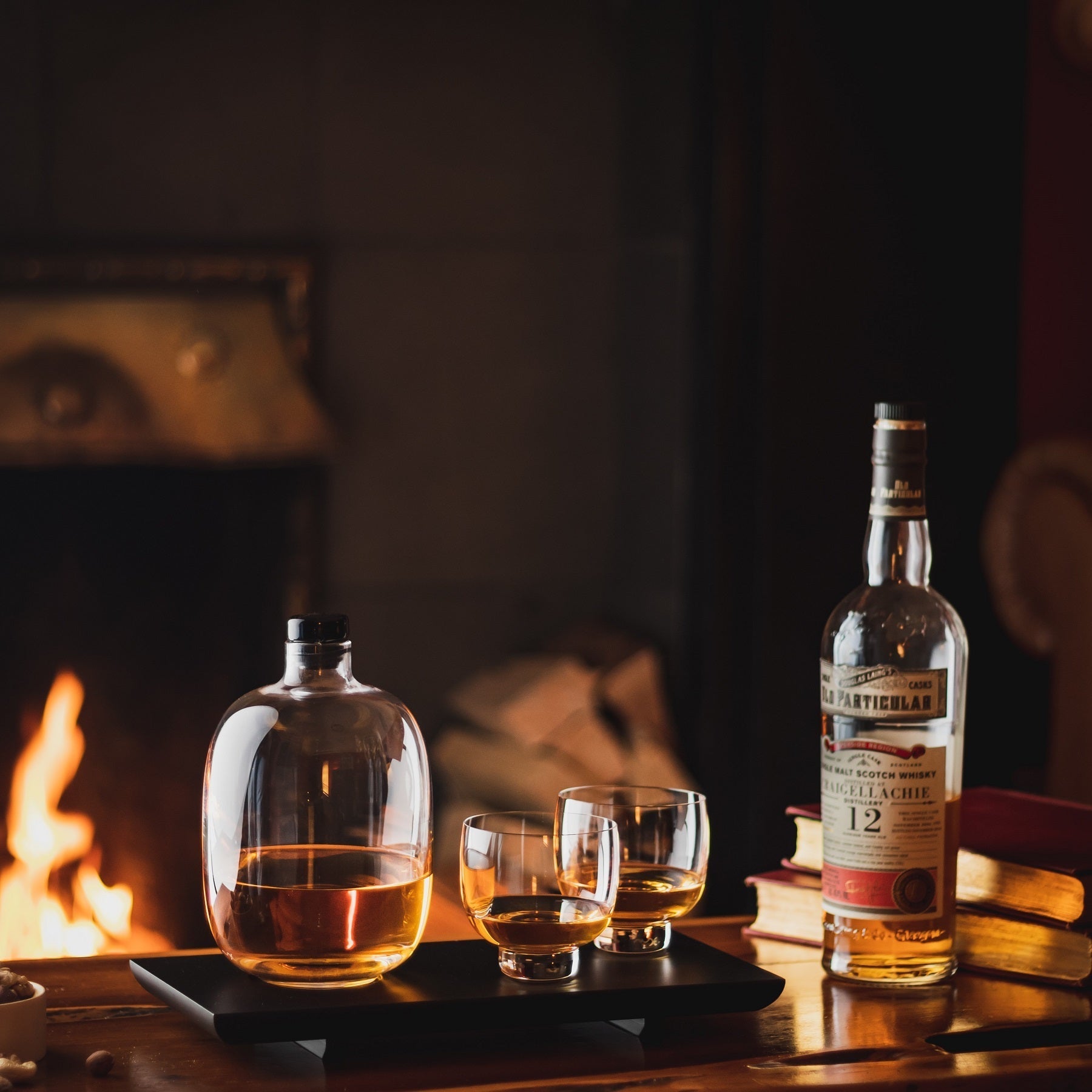 Malt Whiskey Bottle With Wooden Tray | Clear Crystal/Wood