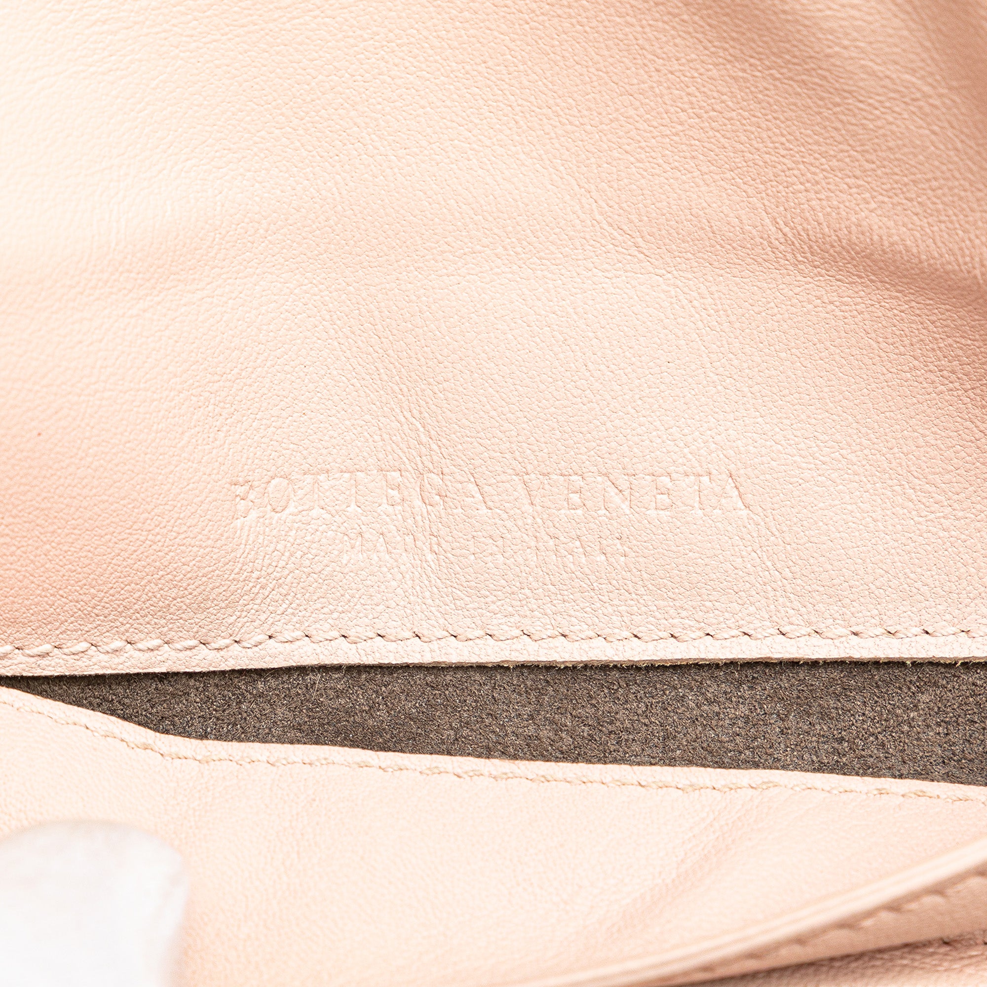 Bottega Veneta | Pre-Owned Leather Intrecciato Chain Flap Crossbody | Pink/Light Pink