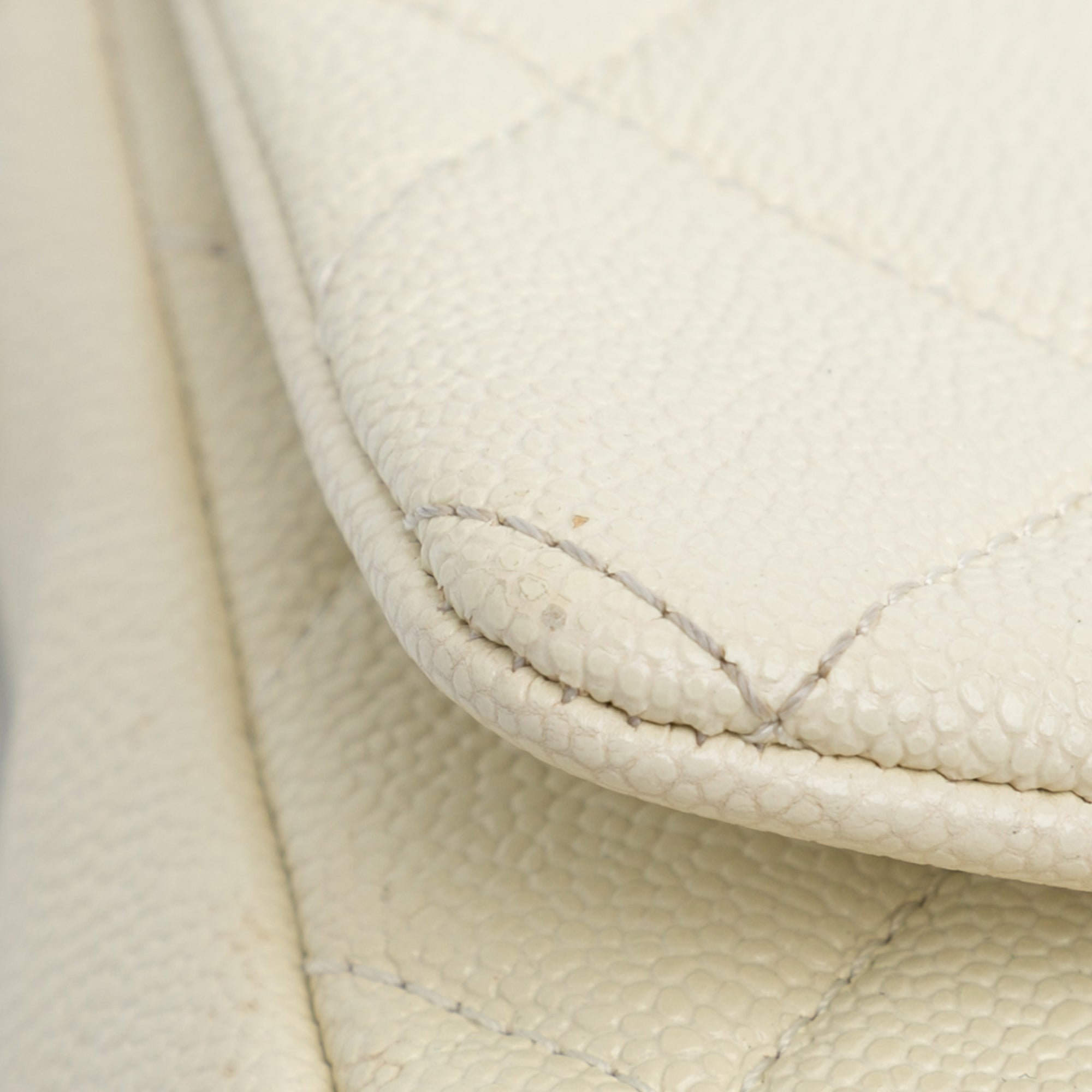 Chanel | Pre-Owned Small Quilted Caviar Chain Melody Flap - II | White/Ivory