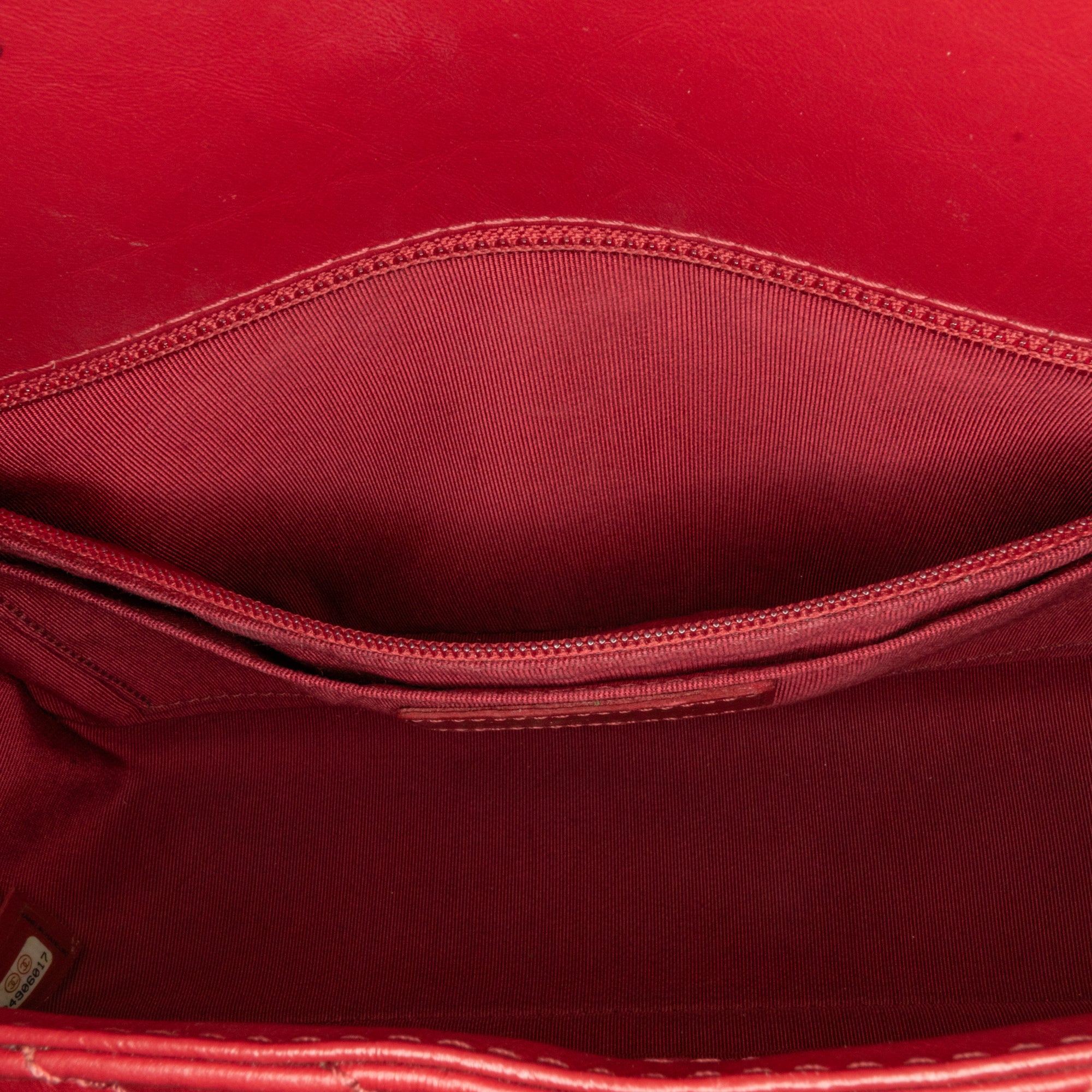 Chanel | Pre-Owned CC Chevron Calfskin Top Handle Flap | Red