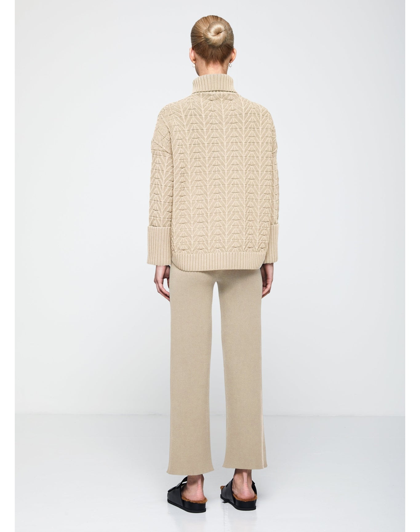 Lia | Ribbed-Knit Culotte Pants | Cream