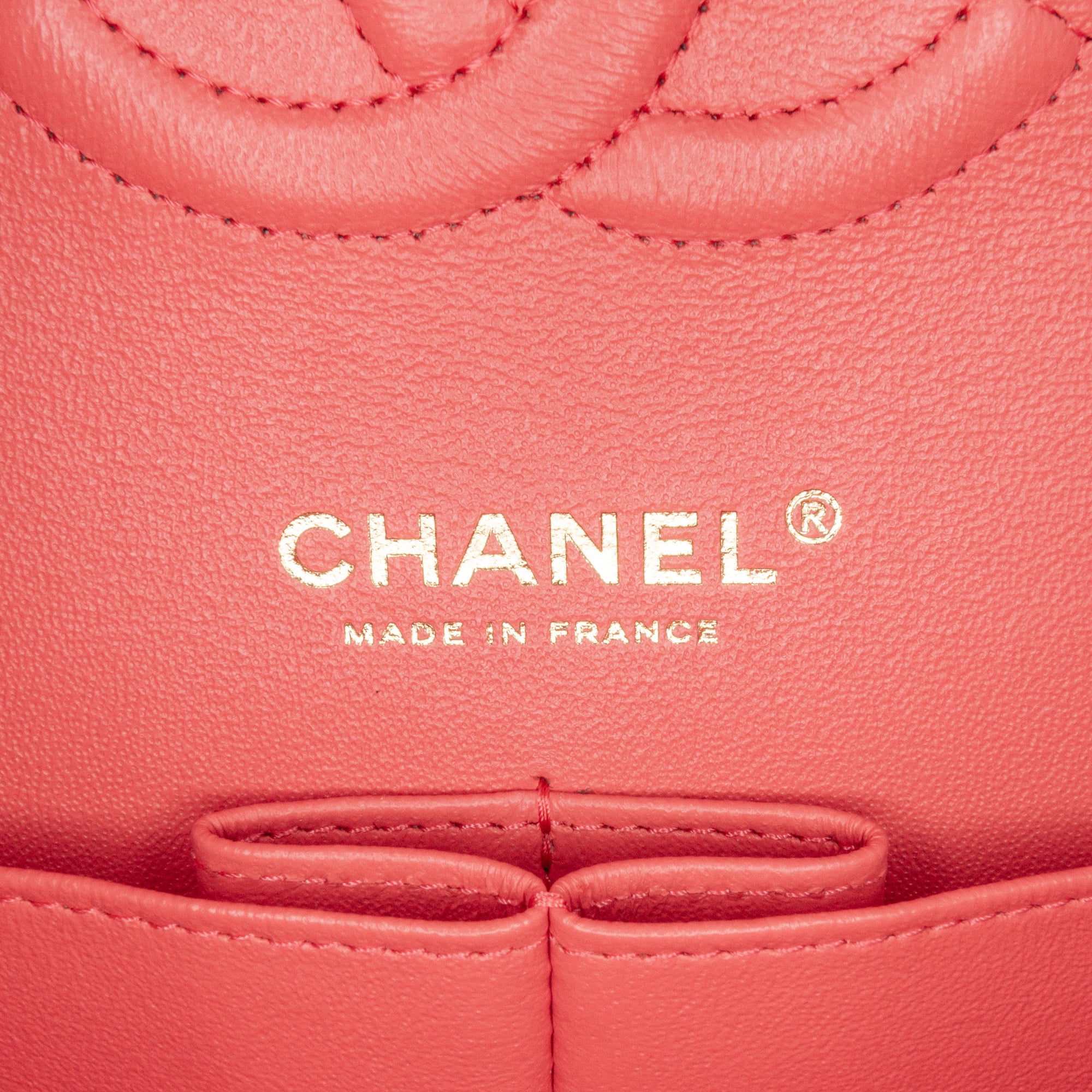 Chanel | Pre-Owned Medium Classic Chevron Lambskin Double Flap | Red/Indian Red