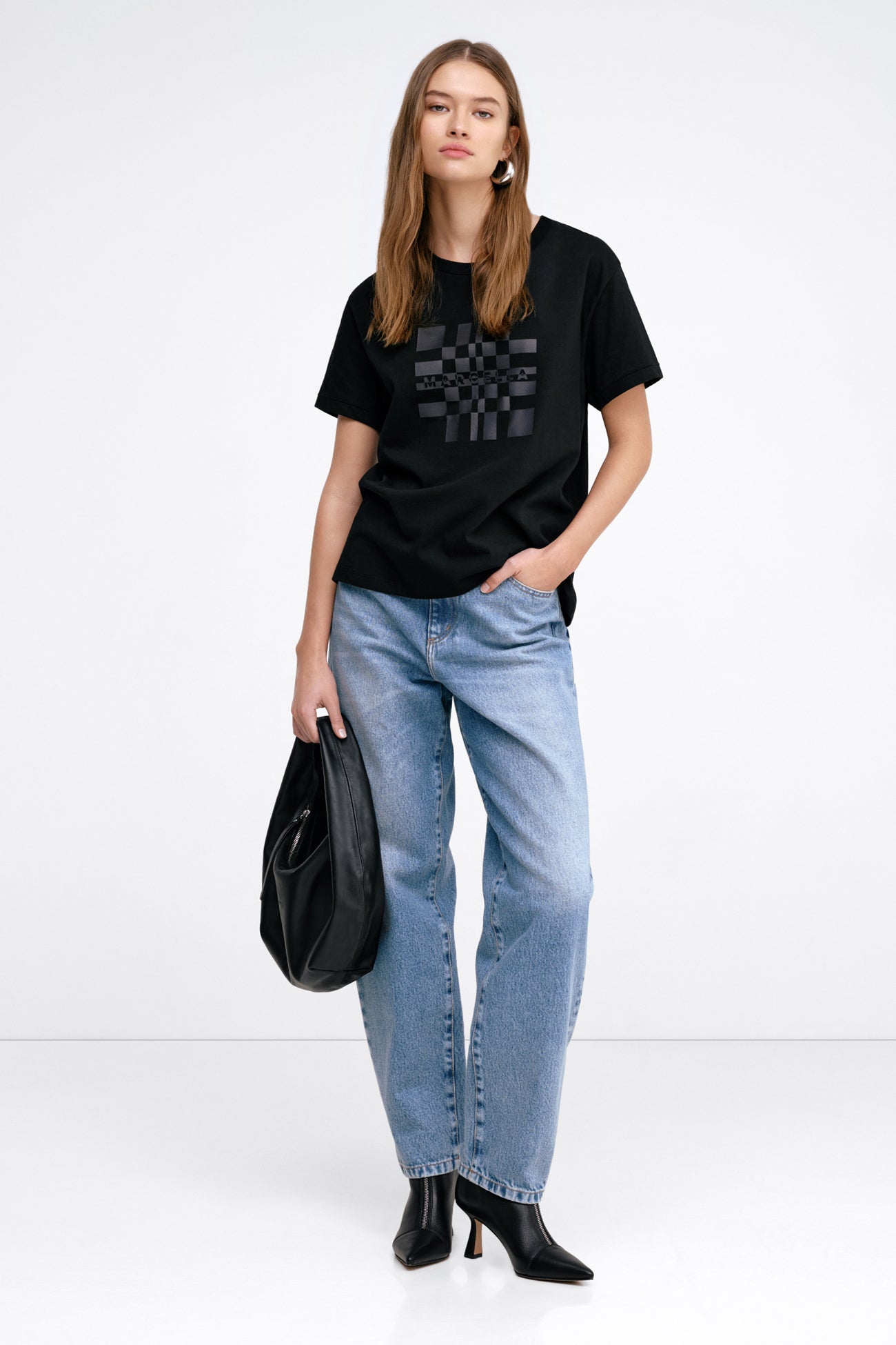 Marcella Graphic Tee | Black