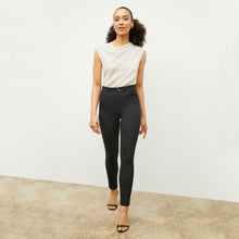 Front image of a woman wearing the Sammataro Jean in Black