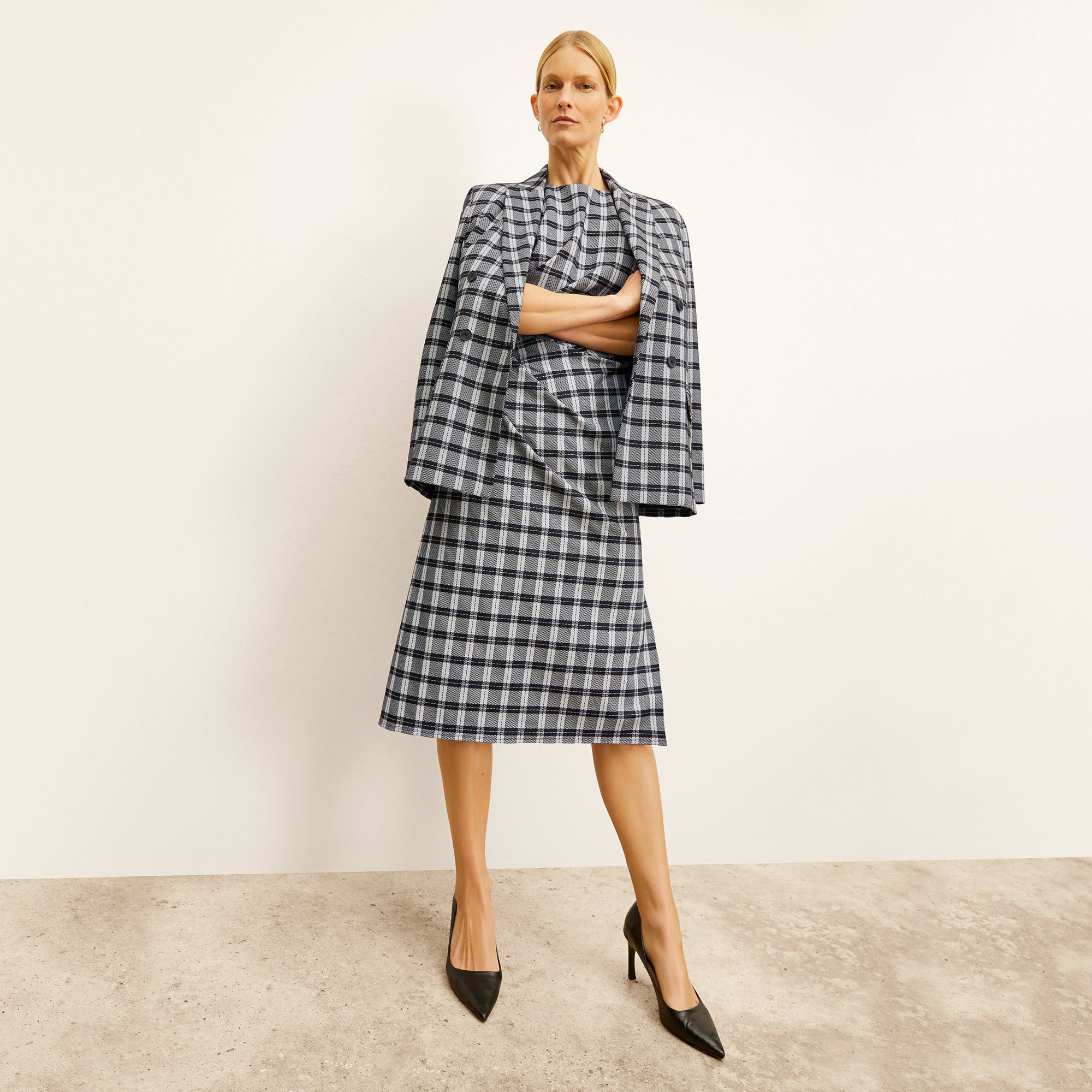 Front image of a woman wearing the O'Hara Blazer | Exclude