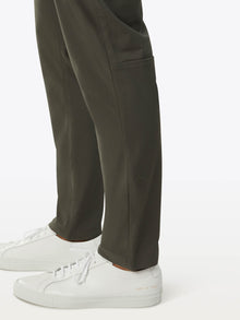 Mens | AO Slim-Fit Versaknit Pant | Slate