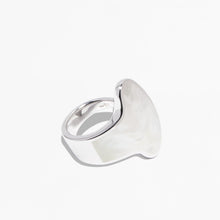 Cure Ring | Silver | Mother of Pearl