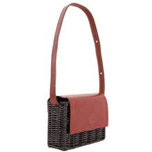Tao Shoulder Bag | Burgundy