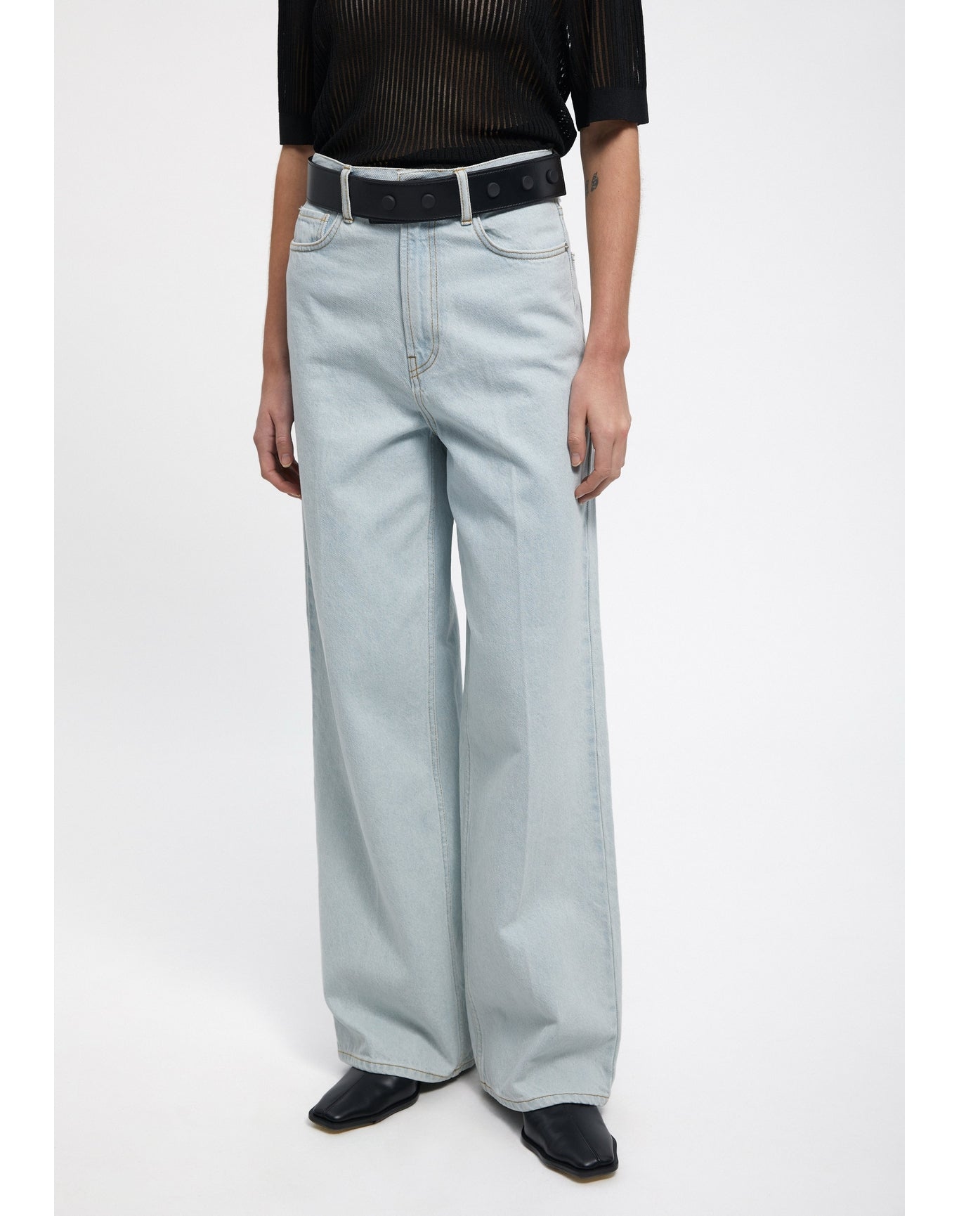 Montgomery | Relaxed Denim Pants | Light Blue