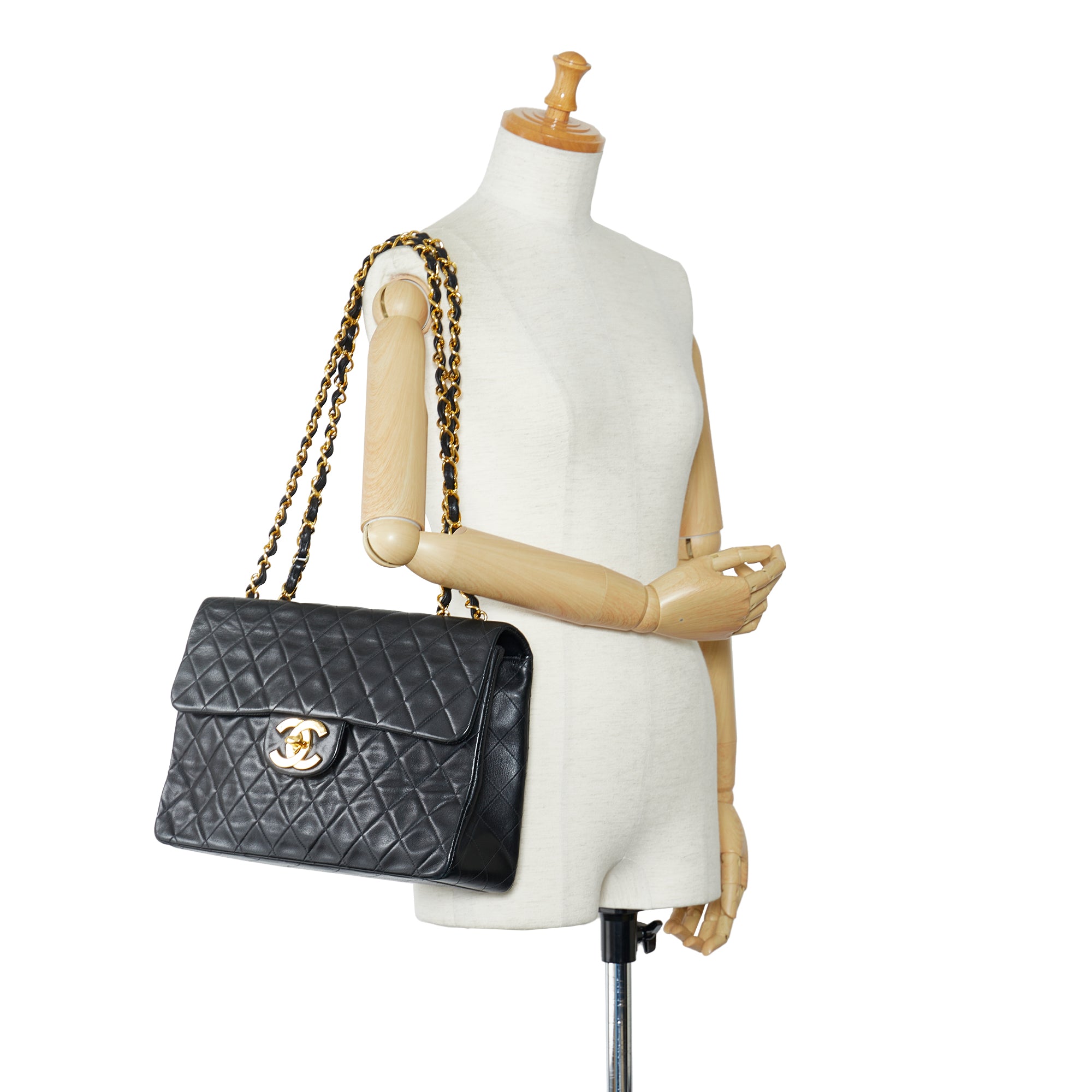 Chanel Pre-Owned Maxi XL Classic Lambskin Single Flap | Women | Black (V3)