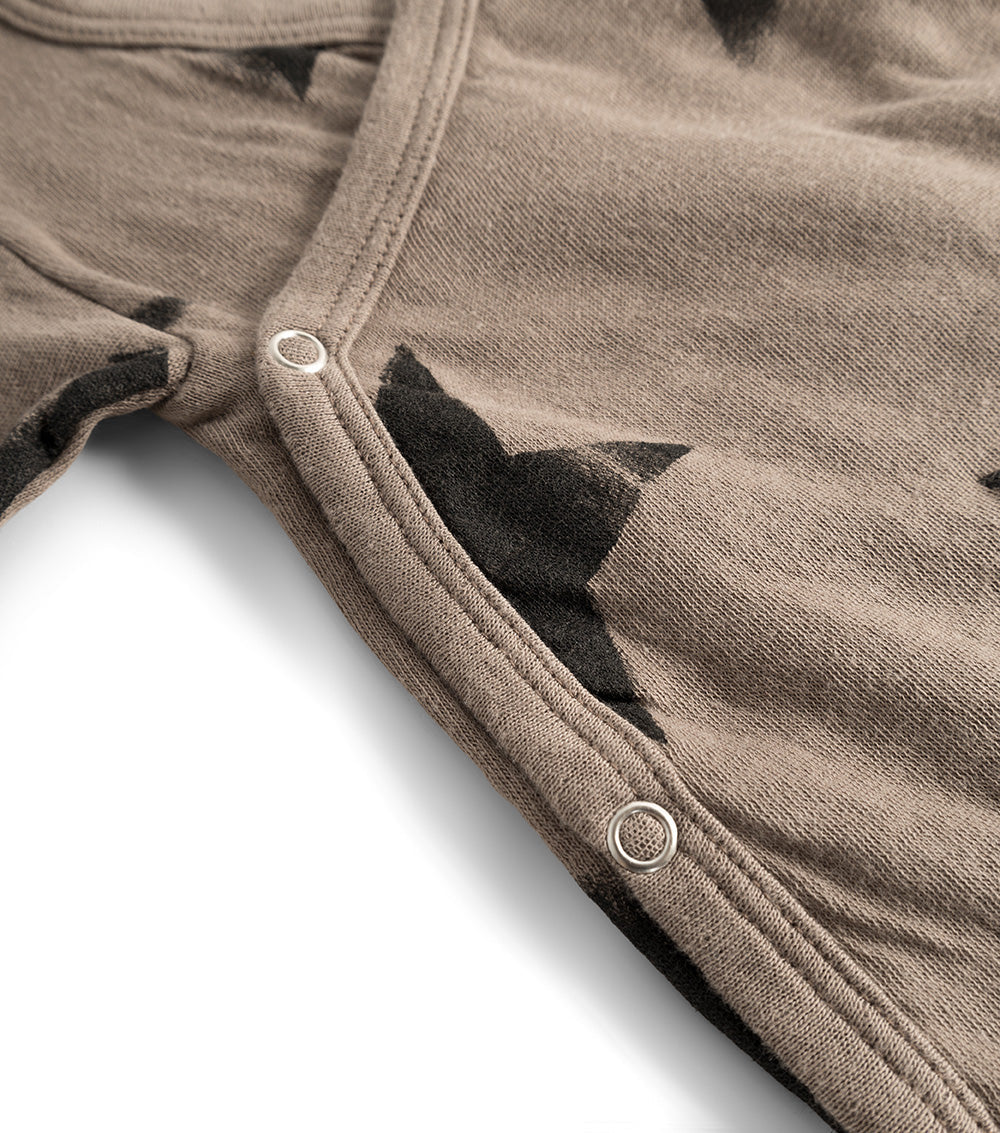 Newborn | Soft Faded Star Envelope Onesie | Earth Brown