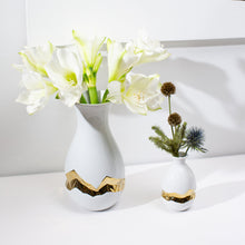 Talianna Oro Bud Vase | White & Gold | Single