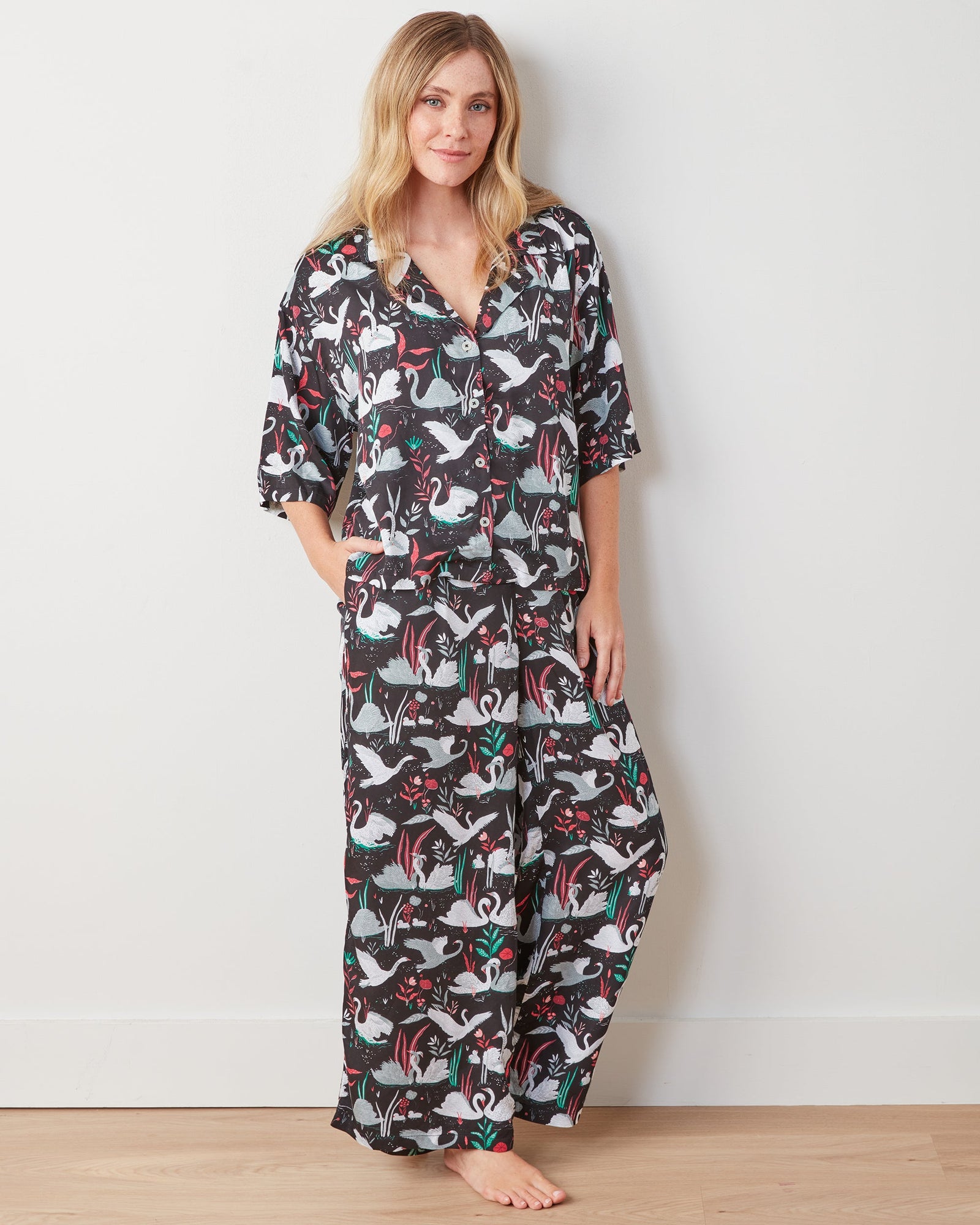 Enchanted Swans - Eco Satin Wildest Dreams Set - Starless Sky - Printfresh