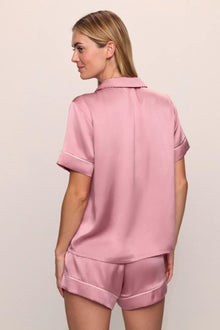 Model is wearing Inez Washable Silk Short PJ Set in  Lilas/Ivory