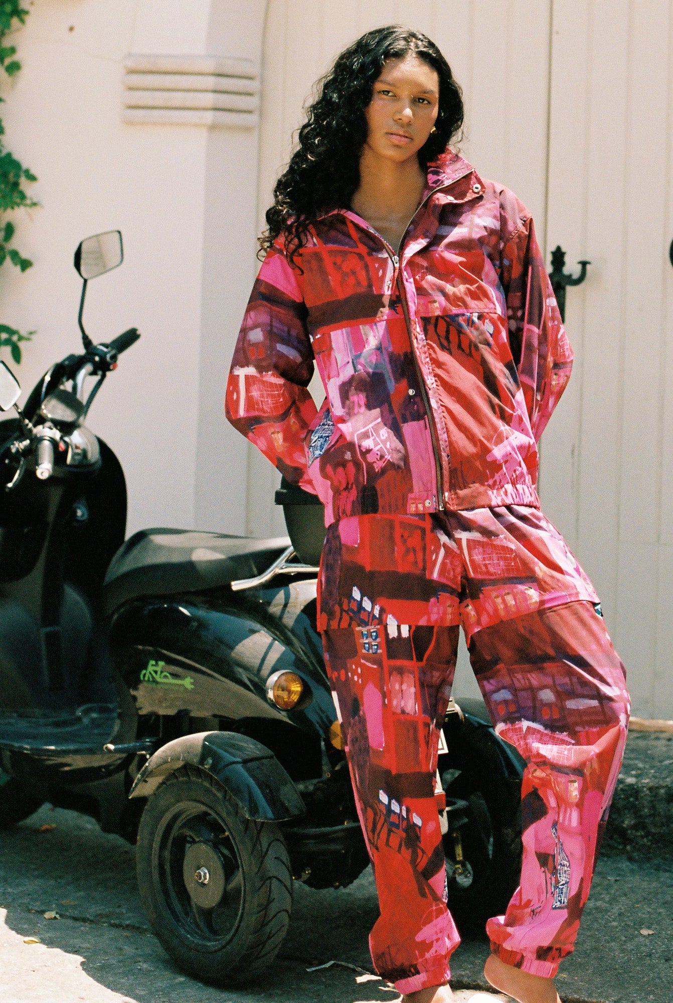 Carl Windbreaker | Aisle Scene