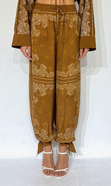 Womens | Kira Viscose Heavy Crepe Mid Waist Jogger Pants | Off-White Brown