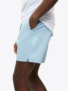 Mens | 7in Crossover Slim-Fit Short | Sky